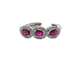 3-OV Diamond Ear Clip