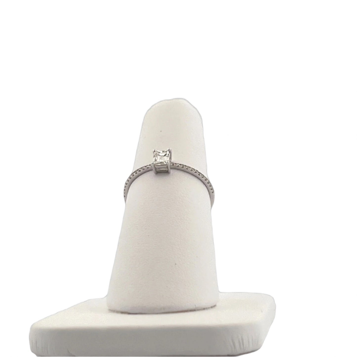 White Gold 18k engagement Ring emerald cut