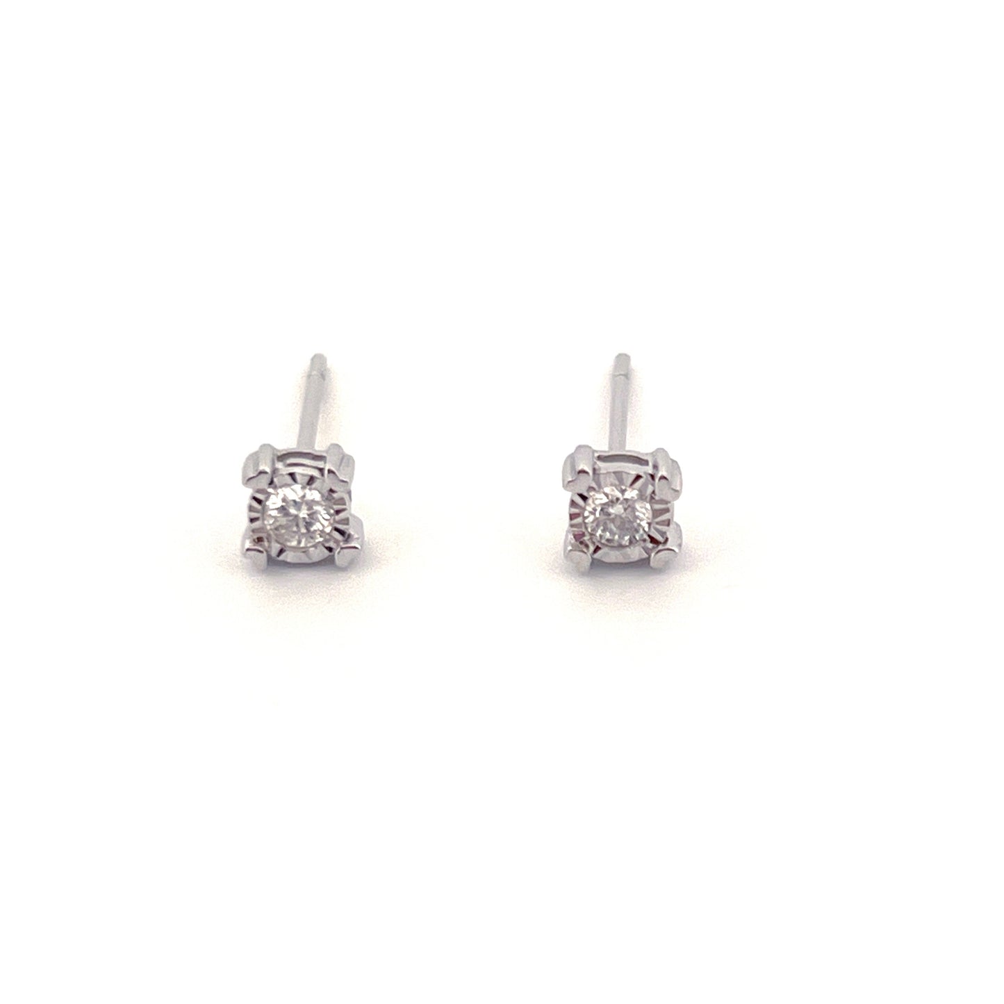 18 K WG Diamond Stud Earring 1.05gr