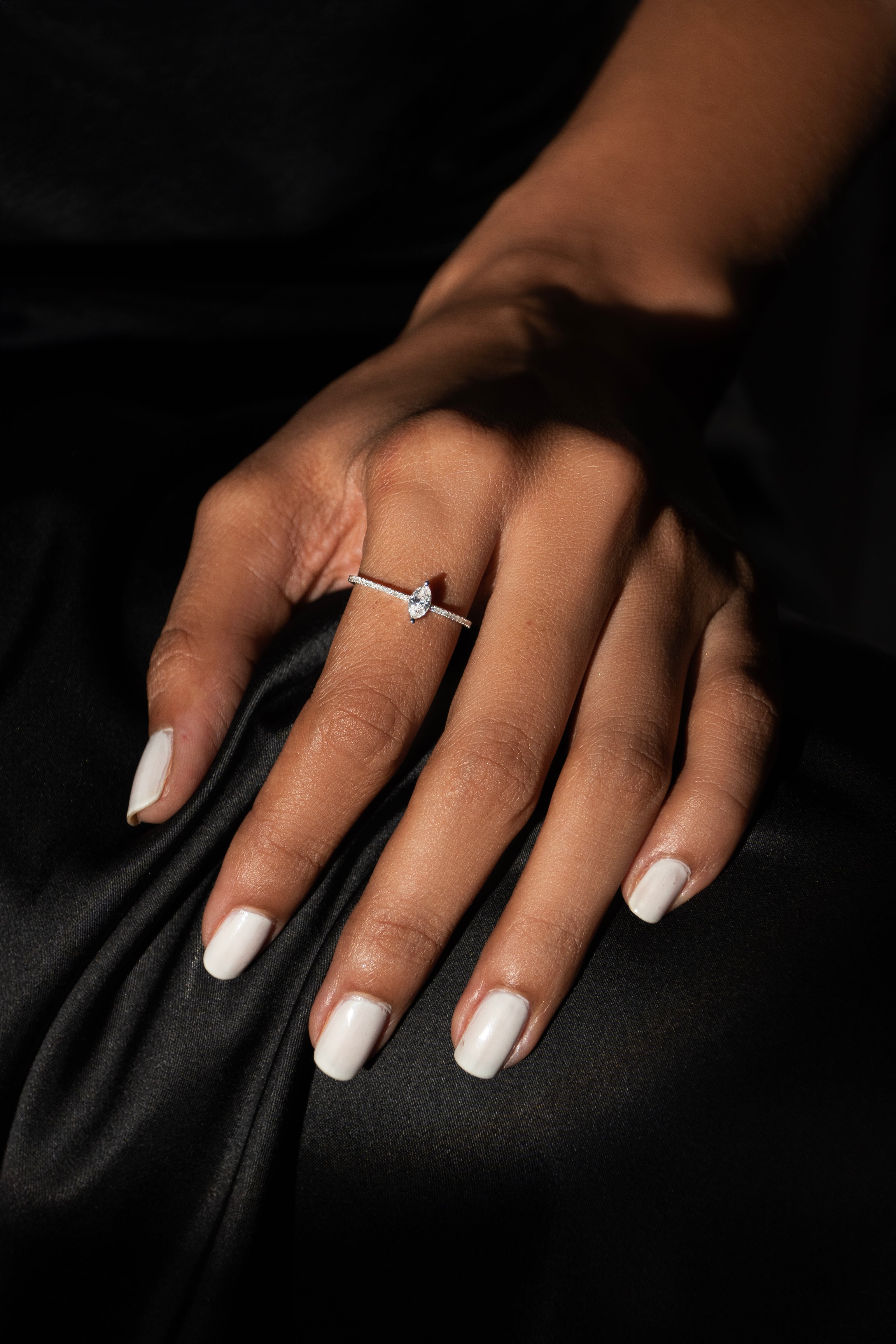 18K White Gold Diamond Ring