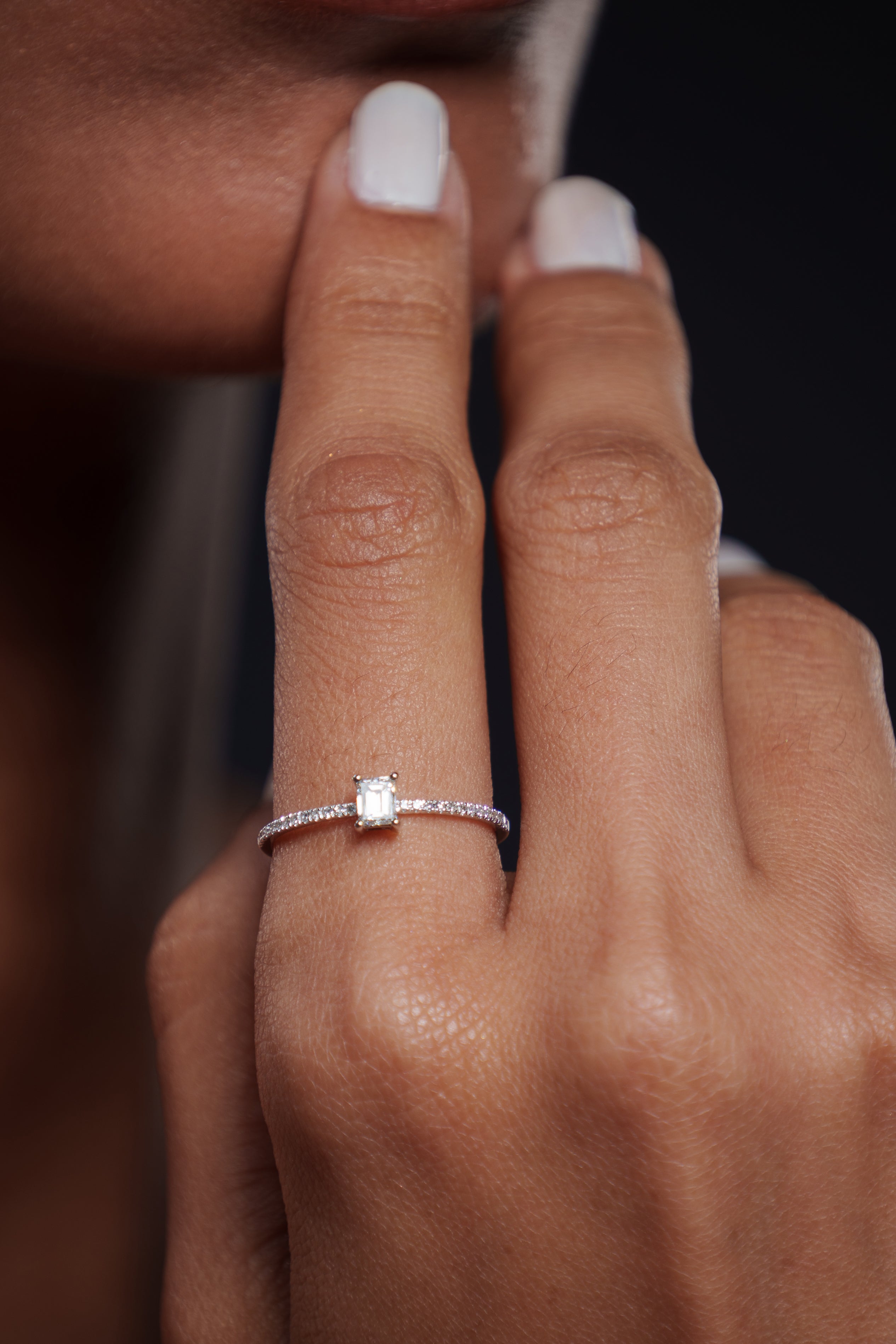 White Gold 18k Ring emerald cut Diamond