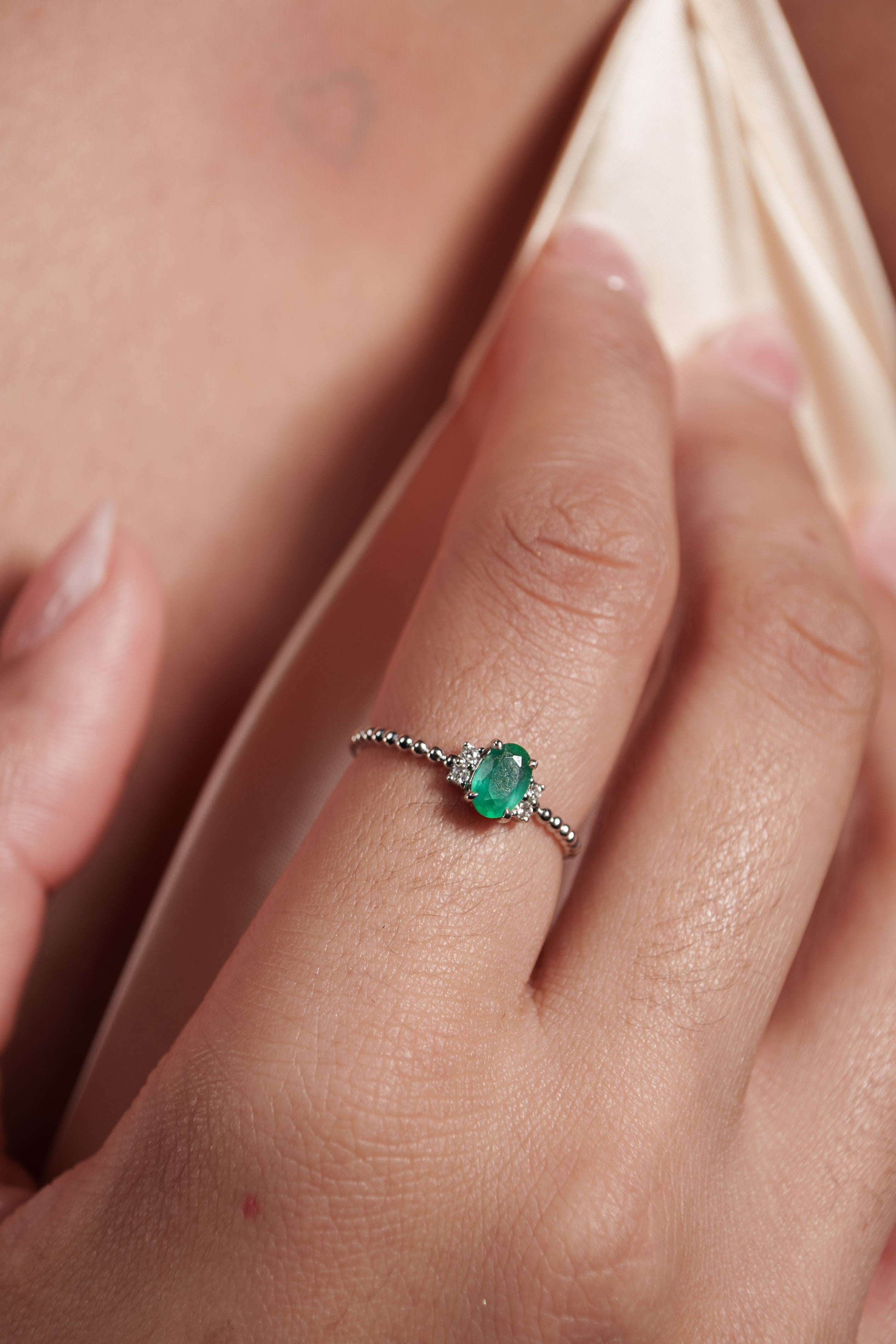 14K Gold Ring with Center Gem Stone and 4 Diamonds