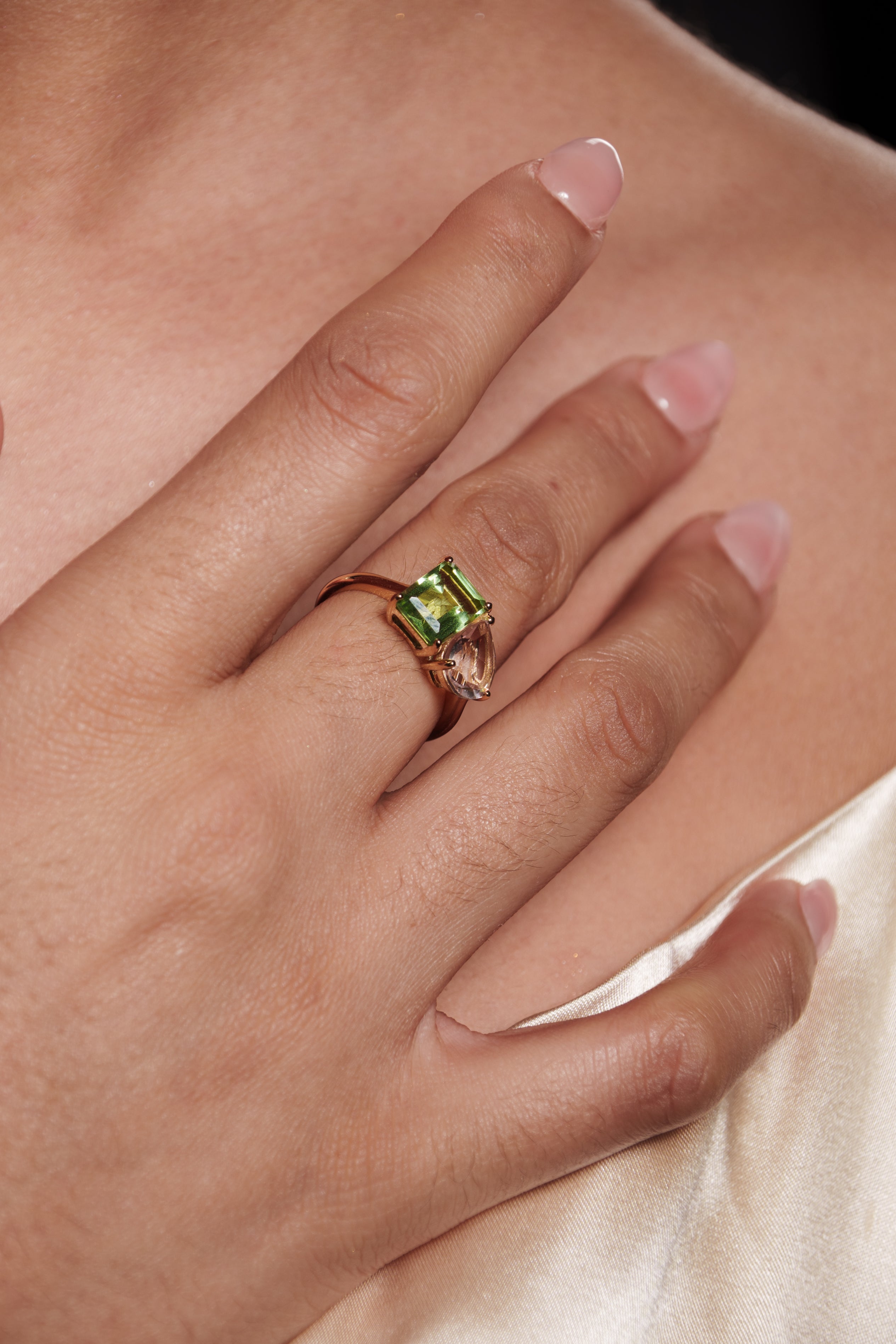Ring Pink Topaz and Peridot stone