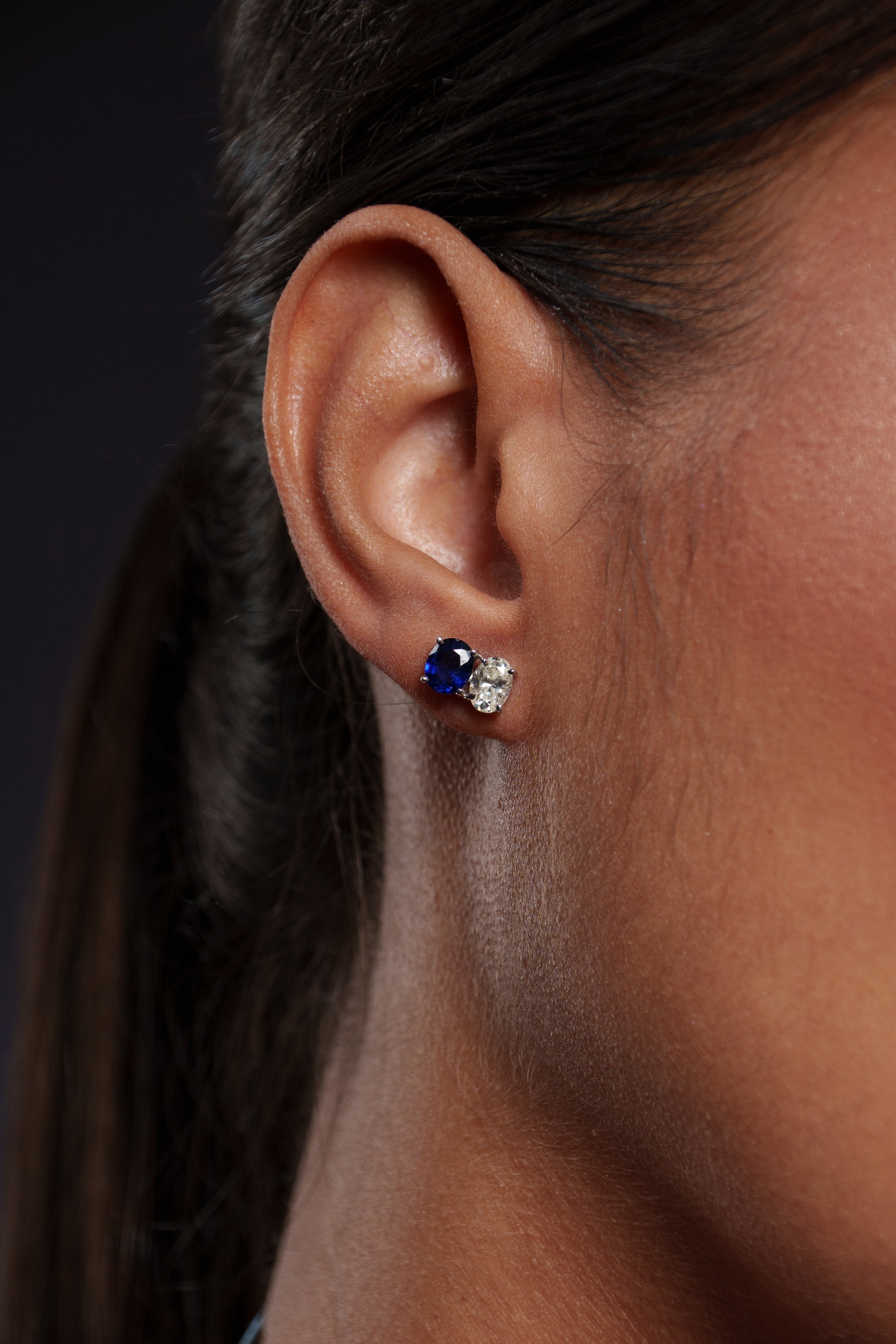 18K White Gold Blue Sapphire and Diamond Earring