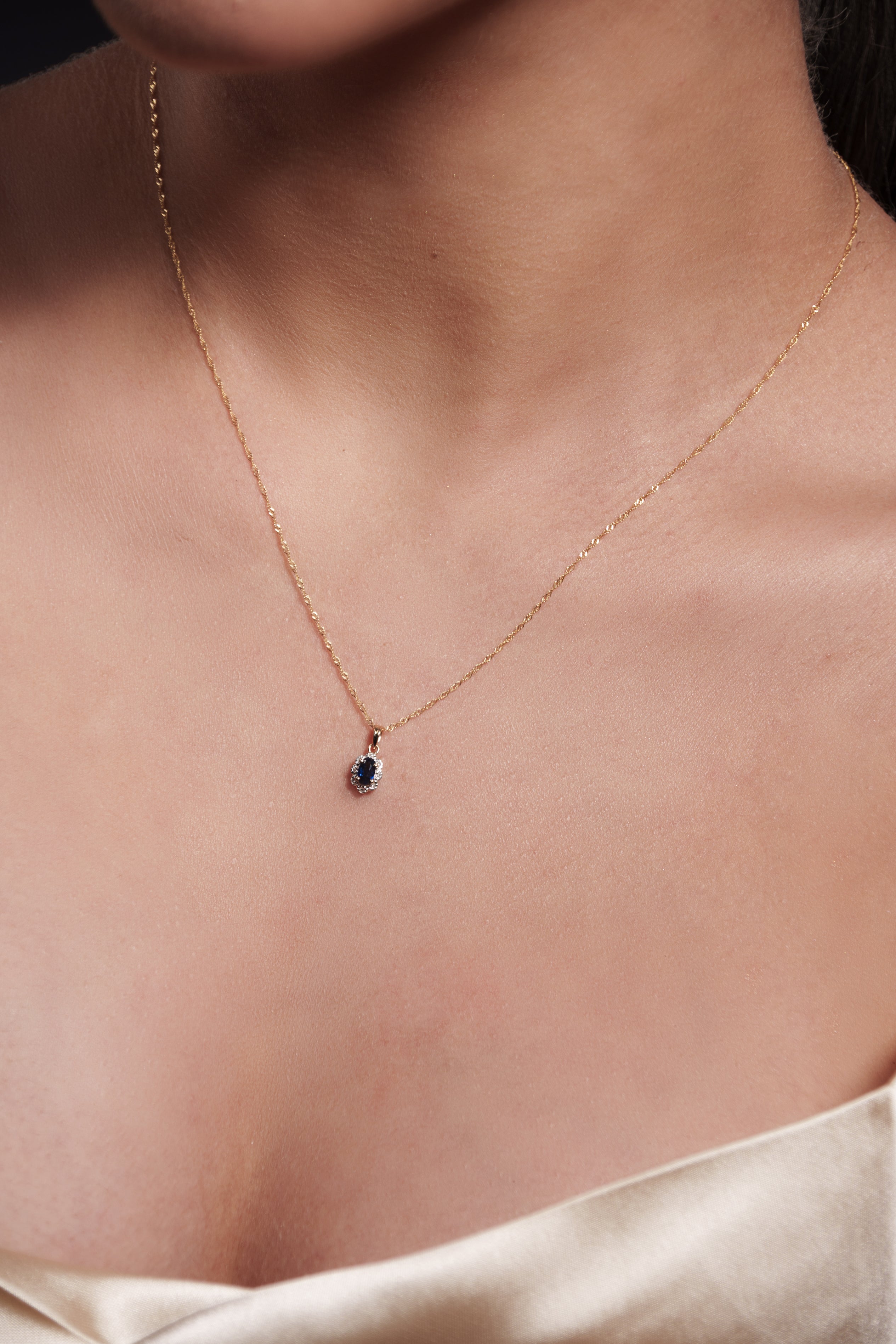 14k Yellow Gold and sapphire necklace