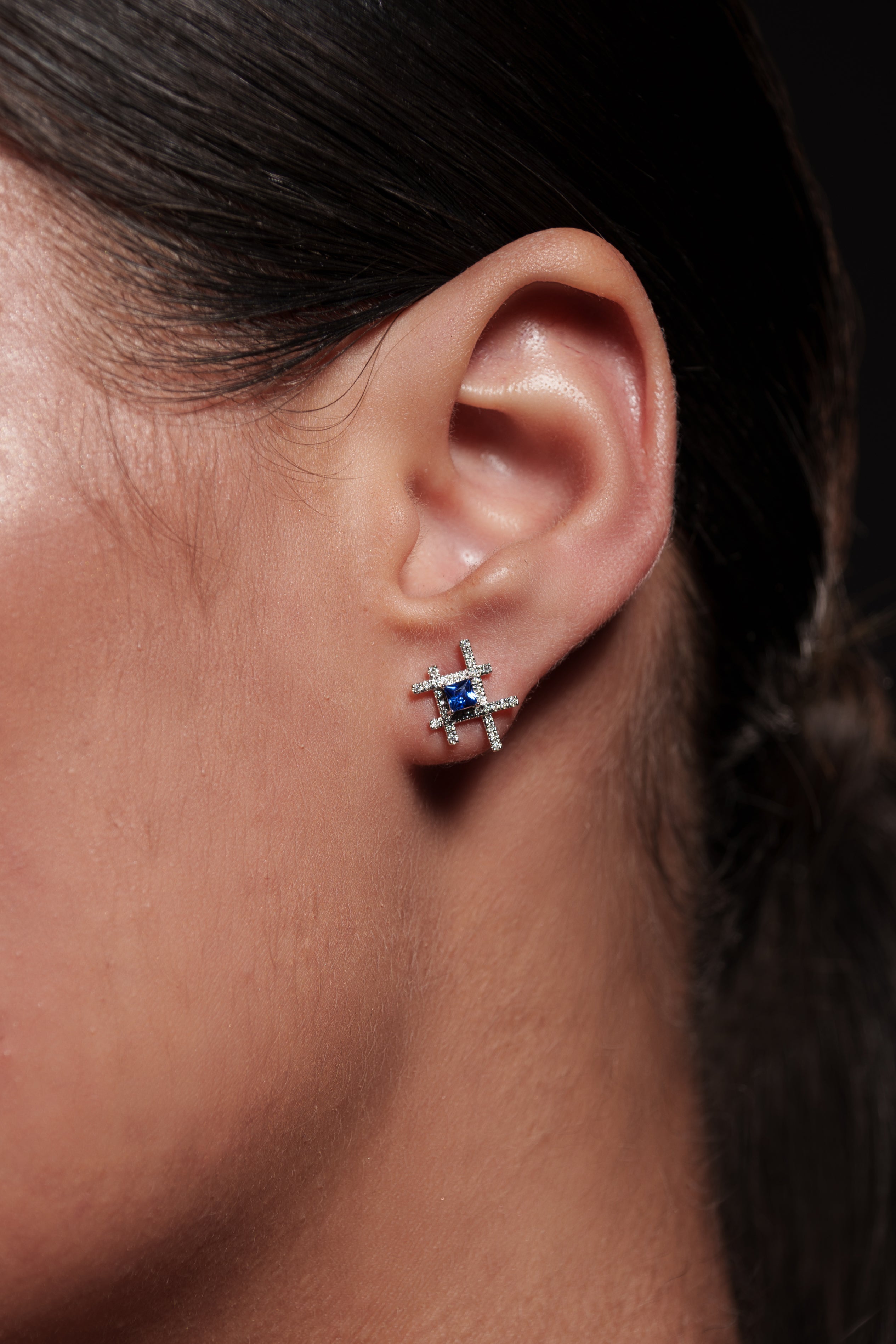 14K Gold Tanzanite and Diamond Earring