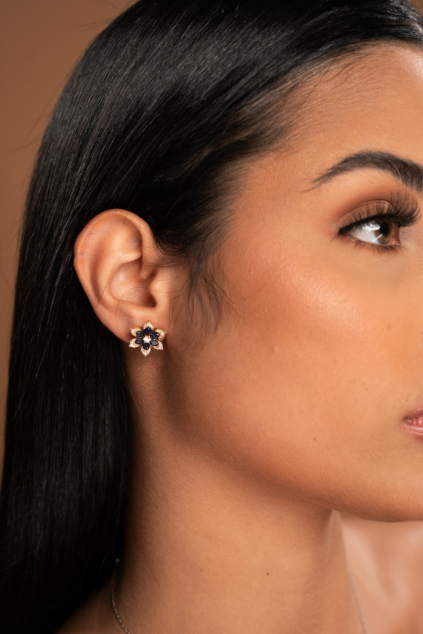 Diamond and sapphire flower earring