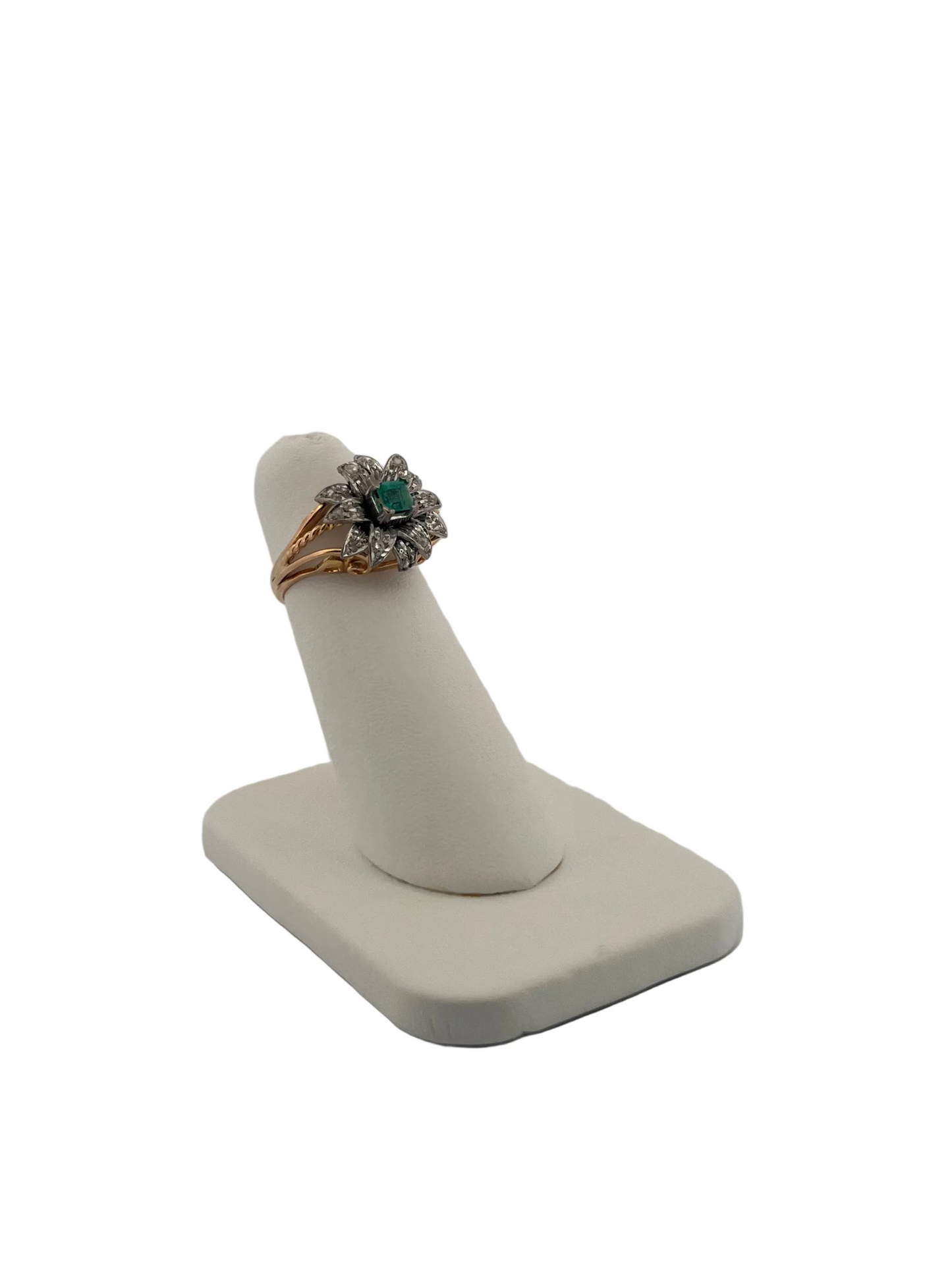 Madeleine Ring