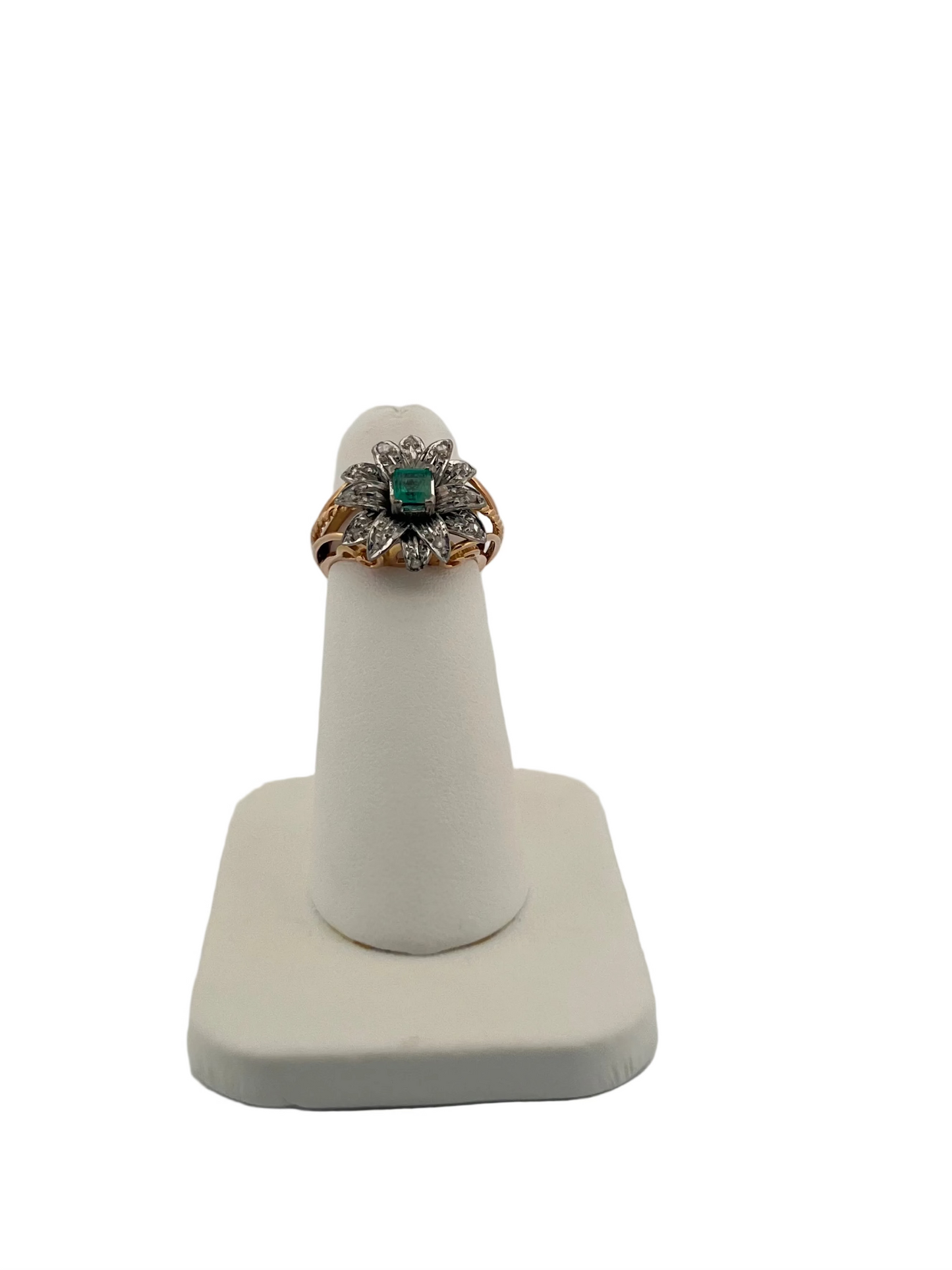 Madeleine Ring