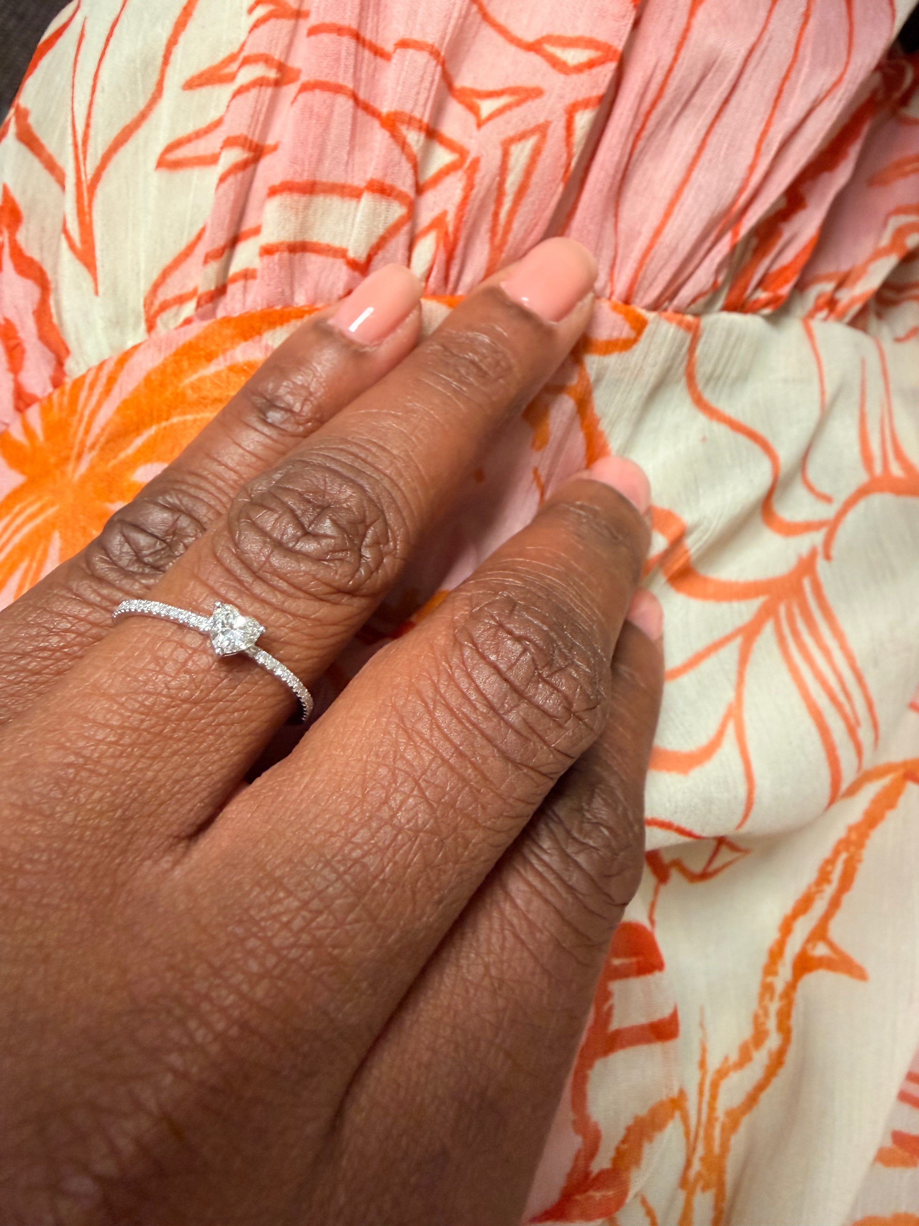 18K gold Diamond engagement ring with heart