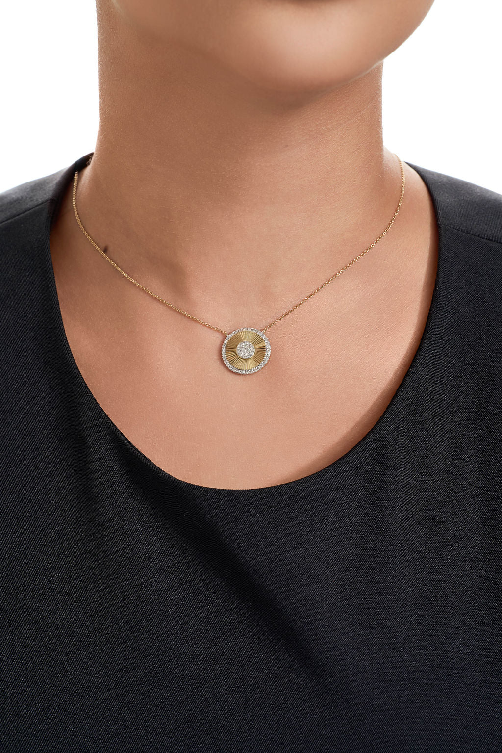 Gold Necklace with Diamond Pendant