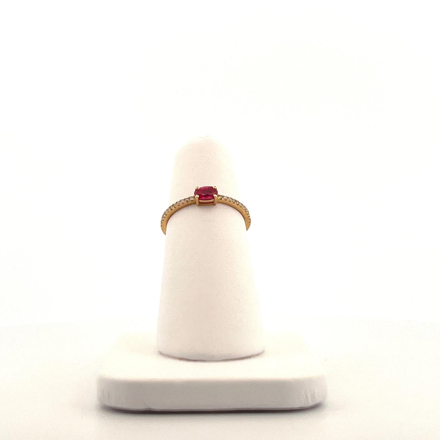 Oval Ruby Diamond Ring Gold