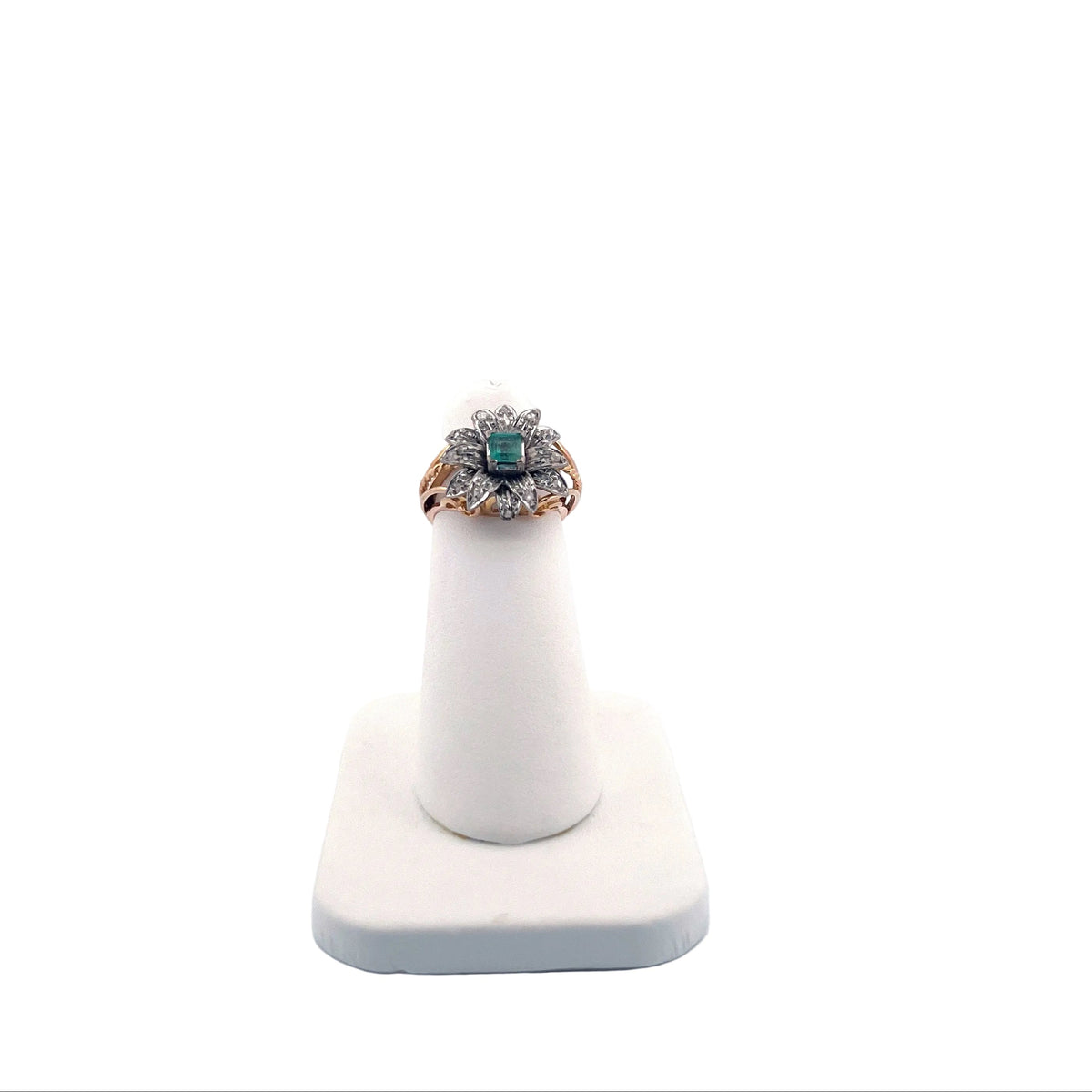 Madeleine Ring